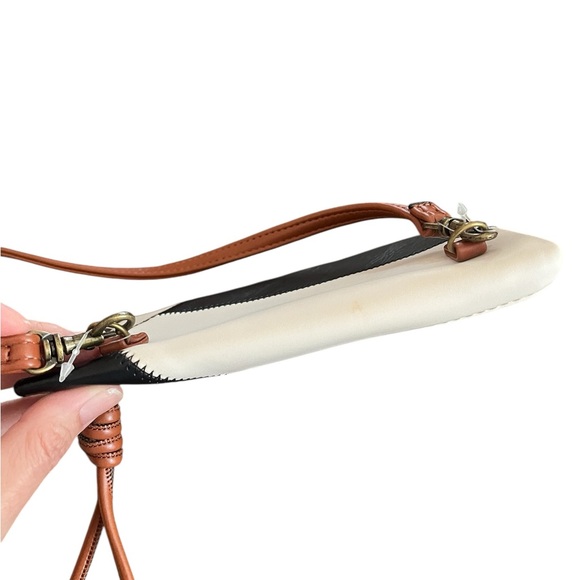 NWOT Universal Thread patchwork convertible wristlet crossbody bag tan black - Picture 14 of 14